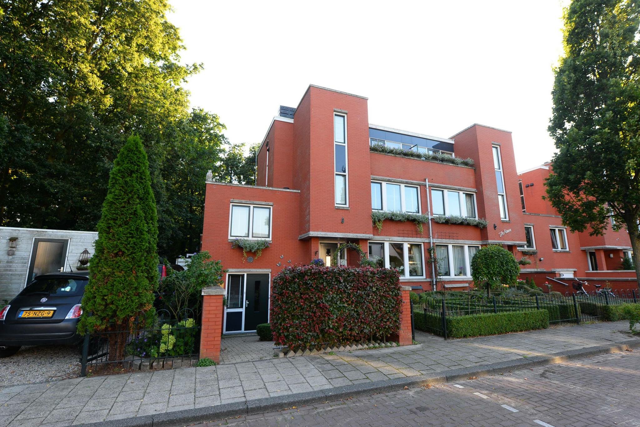 The Saloon The Hague VisageUnique